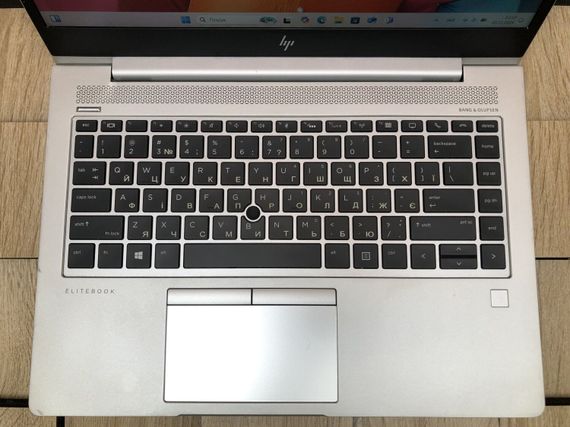 Ультрабук Б-класс HP EliteBook 840 G5 / 14" (1920x1080) IPS / Intel Core i7-8650U (4 (8) ядра по 1.9 - 4.2 GHz) / 8 GB DDR4 / 256 GB SSD M.2 / Intel UHD Graphics 620 / WebCam / USB 3.1 / HDMI б/у | Зображення 4