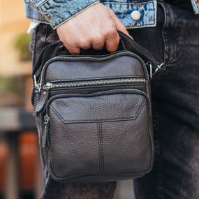 Чоловічий шкіряний месенджер через плече чорний Tiding Bag A25F-1519A