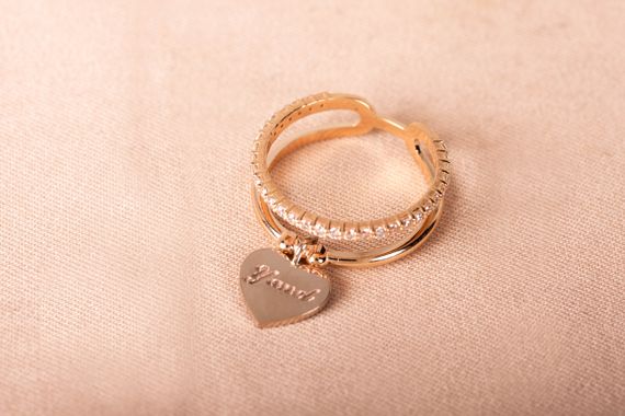 Кольцо из желтого и белого золота с сердечком 17