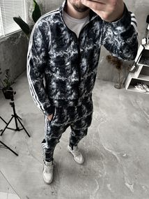 Спортивний костюм