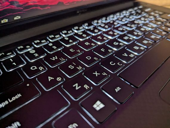 Ноутбук Dell Precision 5530 / 15.6" (1920x1080) IPS / Intel Core i5-8300H (4 (8) ядра по 2.3 - 4.0 GHz) / 8 GB DDR4 / 256 GB SSD / Intel UHD Graphics 630 / HDMI / Windows 10 б/у + Подарок Беспроводная мышь / USB | Зображення 5