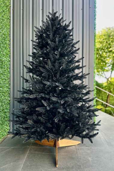 Чёрная новогодняя ёлка искусственная литая Super Classic 180 см с деревянной подставкой
