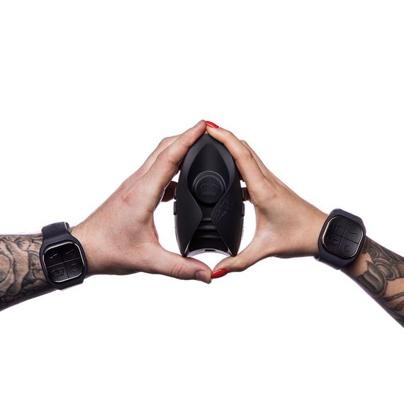Іграшка для пар Hot Octopuss PULSE DUO LUX, пульсація+вібрація, використання без рук, 2 пульти | Зображення 1