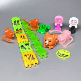 Іграшки Кіндер мікс (10шт) вживане