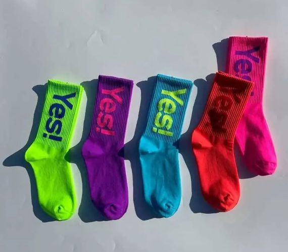 Высокие спортивные носки "Yes!" — Неоновые цвета (унисекс) розовые | Зображення 5