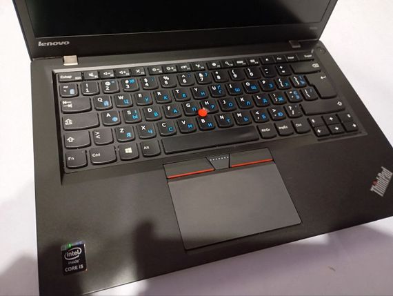 Ультрабук Б-класс Lenovo Thinkpad T450s / 14" (1366x768) TN / Intel Core i5-5200U (2 (4) ядра по 2.2 - 2.7 GHz) / 8 GB DDR3 / 128 GB SSD / Intel HD Graphics 5500 / WebCam б/у | Зображення 6