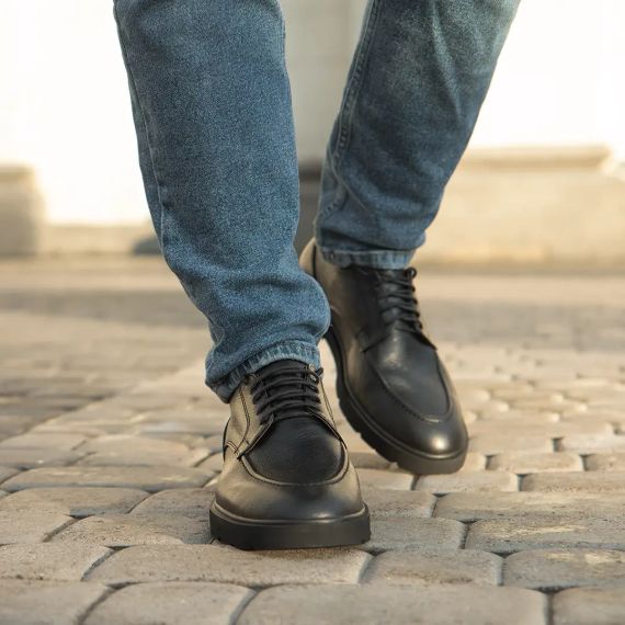 Casual чоловічі туфлі. Чорні шкіряні дербі для важливих подій! 44 розмір | Зображення 1