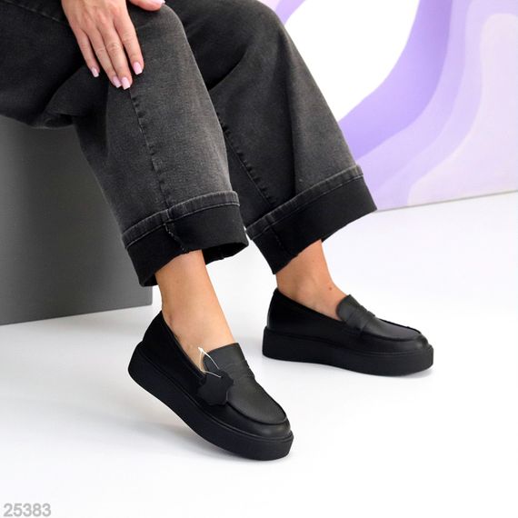 Актуальные черные кожаные лоферы на утолщенной подошве | Зображення 5