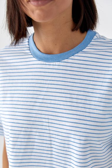 Футболка у смужку вільного крою - блакитний цвет, S (є розміри) | Зображення 3