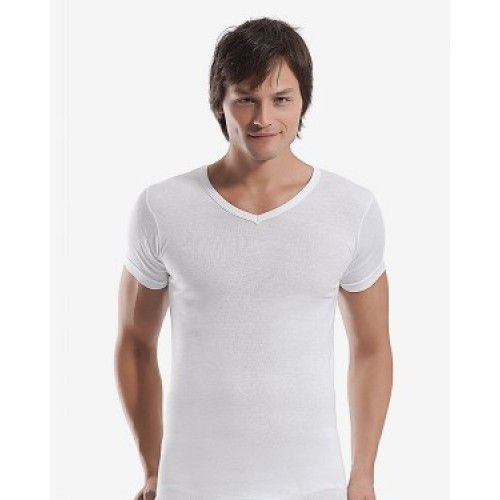 Чоловіча футболка білого кольору з V-подібним вирізом. Модель 1049 OZTAS | Зображення 1