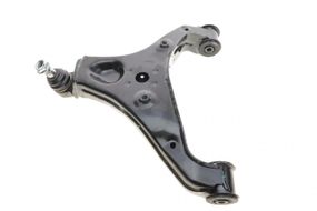 Рычаг подвески передний снизу  L Mercedes Benz Sprinter B906 B907 B910 06- VW Crafter 06-16 с шаровой