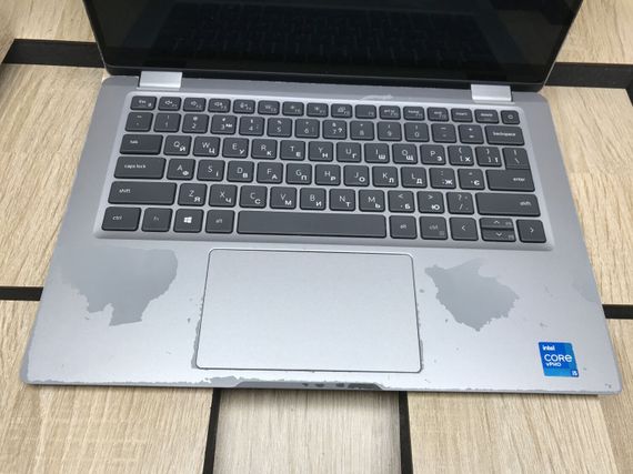 Ультрабук Б-класс Dell Latitude 5320 / 13.3" (1920x1080) IPS Touch / Intel Core i5-1145G7 (4 (8) ядра по 2.6 - 4.4 GHz) / 8 GB DDR4 / 256 GB SSD M.2 / Intel Iris Xe Graphics / WebCam / USB 3.2 / HDMI / Windows 10 б/у | Зображення 3