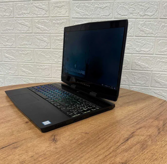 Ноутбук Dell Alienware m15 i7 8750H 32GB SSD 512GB RTX 2060 Б/В | Зображення 1