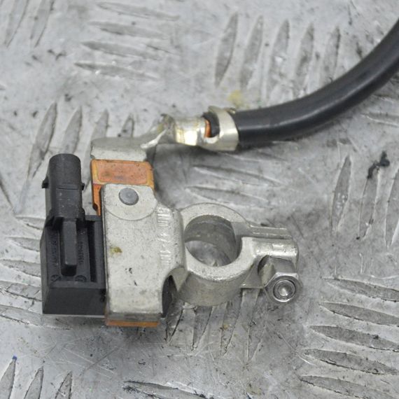 Клема акумулятора мінусова BMW 3 E90 E91 E92 E93 2005-2013 Клема акб мінус БМВ е90 е91 е92 е93 61217616200 | Зображення 2