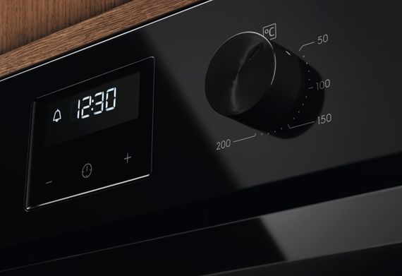 Духовой шкаф Electrolux электрический LOF3H10BK | Зображення 2