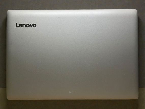Ноутбук Б-класс Lenovo 320-15ISK / 15.6" (1366x768) TN / Intel Core i3-6006U (2 (4) ядра по 2.0 GHz) / 4 GB DDR4 / 120 GB SSD / nVidia GeForce 920MX, 2 GB GDDR3, 64-bit / WebCam б/у | Зображення 3