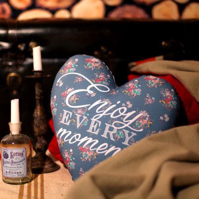 Подушка серце Enjoy every moment 37x37 см (4PS_15L095)