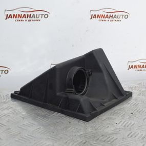 Кришка повітряного фільтра 2.2 CDI Mercedes Benz C-Class W202 корпус Мерседес A6110900101