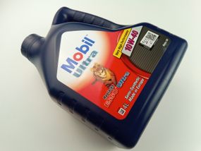 Олива моторна 10W-40 напівсинтетична MOBIL Ultra 4 л. (93165215) (152197)