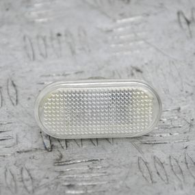 Повторювач повороту Nissan Primastar Navara Qashqai Ліхтар покажчика повороту Ніссан Прімастар 26160AX001