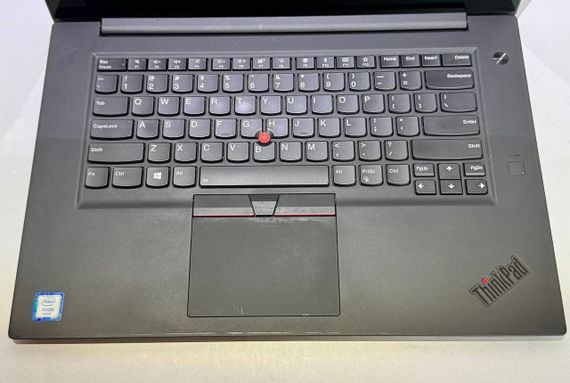 Мобильная рабочая станция Lenovo ThinkPad P1 Gen1 / 15.6" (1920x1080) IPS / Intel Xeon E-2176M (6 (12) ядер по 2.7 - 4.4 GHz) / 16 GB DDR4 / 256 GB SSD / nVidia Quadro P2000, 4 GB GDDR5, 128-bit / WebCam б/у | Зображення 3