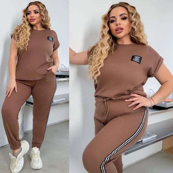 Женский спортивный костюм с лампасами штаны и футболка KF045 цвет коричневый, размер 56/60 | Зображення 1
