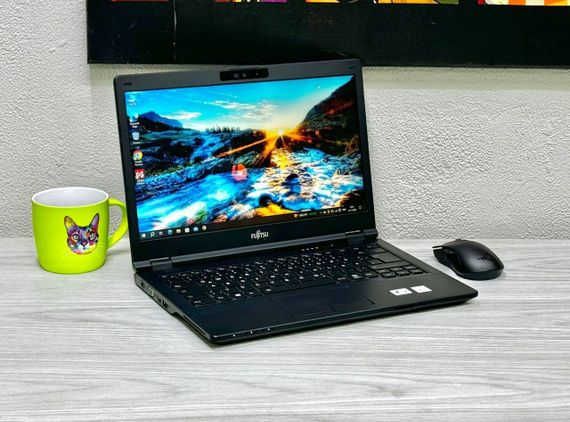 Ультрабук Fujitsu LifeBook E5410 / 14" TN / Intel Core i5-10310U (4(8) ядра по 1.7-4.4 GHz) / 8GB DDR4 / 256GB SSD / UHD Graphics / WebCam / Win 10 б/у | Зображення 3