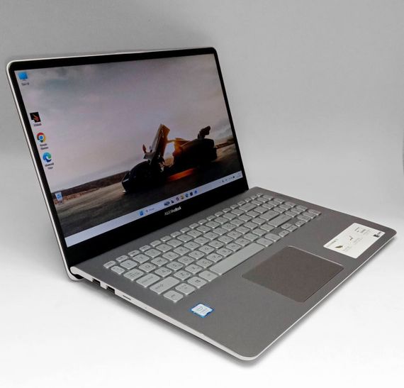 Ультрабук Б-клас Asus VivoBook S15 S530F / 15.6" (1366x768) TN / Intel Core i3-8145U (2 (4) ядра по 2.1 - 3.9 GHz) / 8 GB DDR4 / 120 GB SSD / Intel UHD Graphics / WebCam б/в | Зображення 2