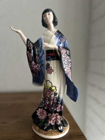 Порцелянова художня статуетка Geisha: Кіото Шовк, 31 см | Зображення 6