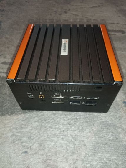 Промышленный ПК Thomas Krenn LES v2 / Intel Celeron N2930 (4 ядра по 1.83 - 2.16 GHz) / 8 GB DDR3 / 200 GB SSD / Intel HD Graphics б/у | Зображення 2