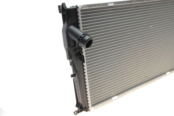 Радіатор охолодження BMW 1 E81 E87 3 E90-E93 X1 E84 2.0 3.0 05-11 N47 N57 N55  06002293 | Зображення 8