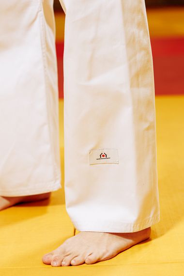 Біле кімоно для дівчат/жінок, рукопашний бій, TM BUDOGI, зріст 190 см, щільність 240 гр/м.кв. | Зображення 3