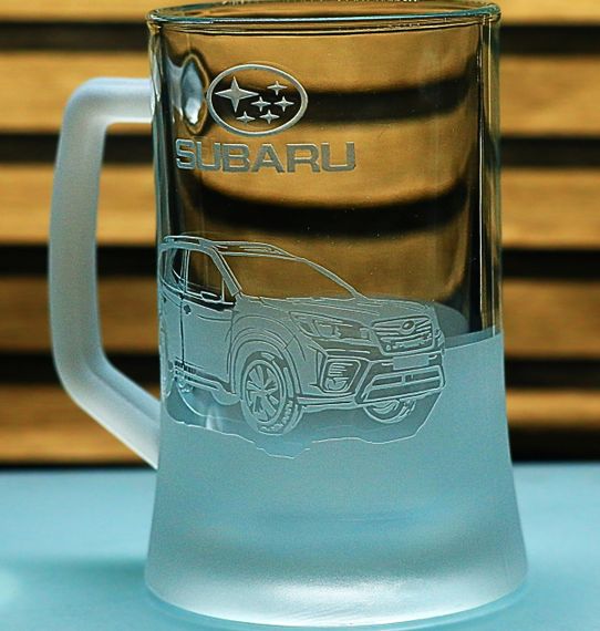 Пивний келих 670 мл з гравіюванням Субару Форестер Subaru Forester подарунок для автолюбителя  кухоль для пива | Зображення 2
