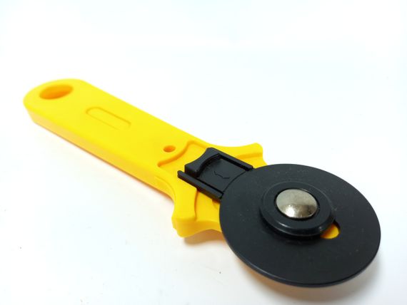 Ніж роторний (круглий) для тканини, жовтий 45 мм