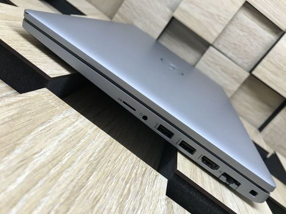 Ноутбук Б-клас Dell Latitude 5530 / 15.6" (1920x1080) IPS / Intel Core i5-1235U (10 (12) ядер по 1.3 - 4.4 GHz) / 16 GB DDR4 / 240 GB SSD M.2 / Intel Iris Xe Graphics / USB 3.2 / HDMI / Windows 10 б/в | Зображення 5