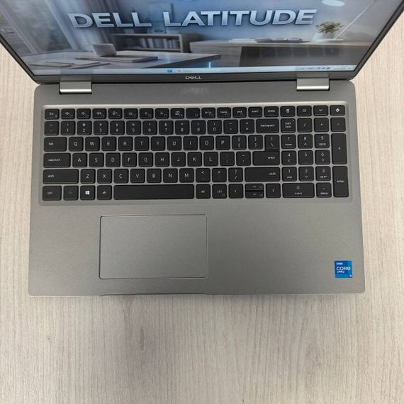 Ультрабук Dell Latitude 5520 / 15.6" (1920x1080) IPS / Intel Core i5-1145G7 (4 (8) ядра по 4.4 GHz) / 8 GB DDR4 / 256 GB SSD / Intel Iris Xe Graphics / WebCam б/у | Зображення 2