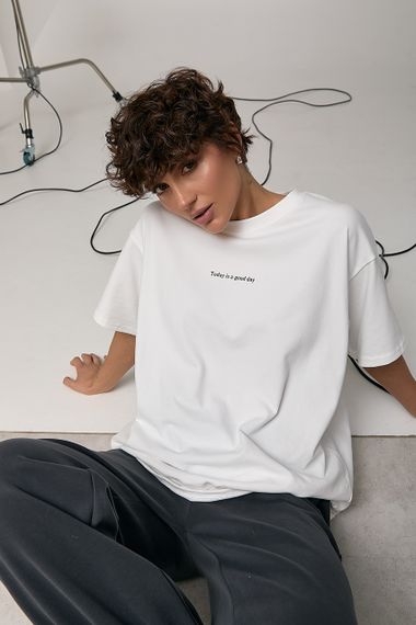 Однотонна футболка з написом вільного фасону - білий цвет, ONE SIZE (є розміри)