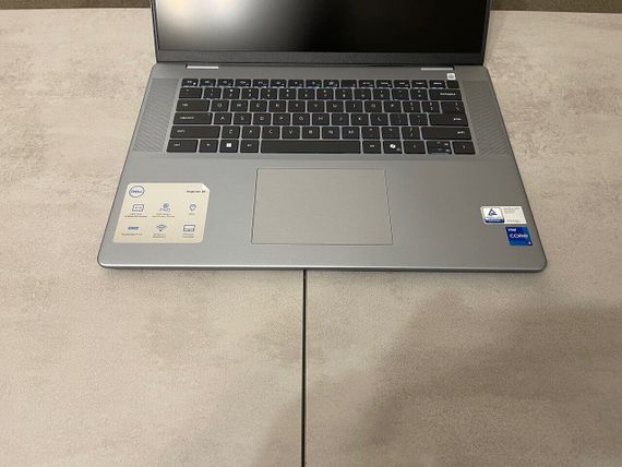 Ноутбук Dell Inspiron 16 Plus 7640 / 16" (2560x1600) IPS / Intel Core i7-13620H (10 (16) ядер по 3.6 - 4.9 GHz) / 16 GB DDR5 / 1000 GB SSD M.2 / Intel UHD Graphics / WebCam б/у | Зображення 3