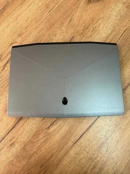 Ноутбук Dell Alienware m17 17,3" i7 8750H 16Gb SSD 1Tb NVMe RTX 2070 MaxQ Б/У | Зображення 5