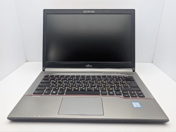 Ноутбук Fujitsu LifeBook E746 / 14" (1366x768) TN / Intel Core i5-6200U (2 (4) ядра по 2.3 - 2.8 GHz) / 8 GB DDR4 / 128 GB SSD / Intel HD Graphics 520 / WebCam б/у | Зображення 2