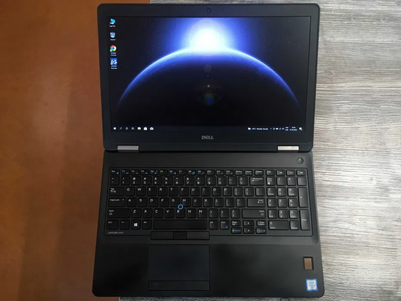 Ноутбук Dell Latitude E5570 15.6  FHD,IPS/i5-6300U/8Gb/SSD256 | Зображення 1