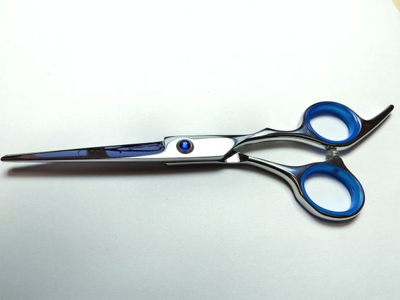 Професійні ножиці для стрижки