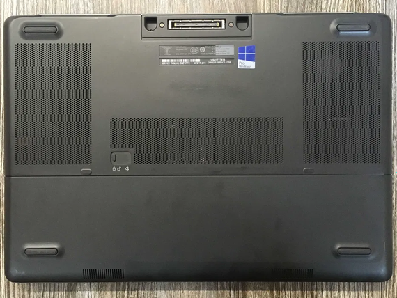 Ноутбук Dell Precision 7510 15.6 4K,IPS/i7-6820HQ/32GB/AMD W5170M 2GB/512 SSD | Зображення 5