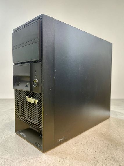 Комп'ютер Lenovo ThinkServer TS150 Tower / Intel Xeon E3-1225 v5 (4 ядра по 3.3 - 3.7 GHz) / 4 GB DDR4 / 500 GB HDD / Intel HD Graphics P530 б/в | Зображення 2