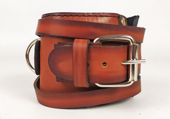 Манжета EasyFit F8 коричнева для тяги на тренажері (шкіра) (EF-LGSTR-F8-BR)