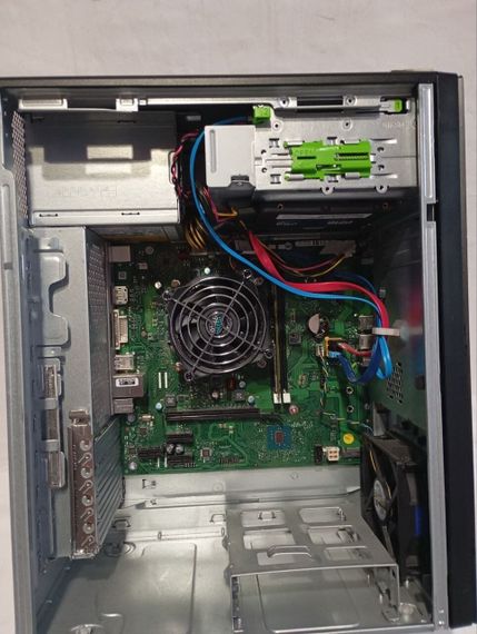 ПК Fujitsu Esprimo P557 E85+ Tower / Intel Core i5-6500 (4 ядра по 3.2 - 3.6 GHz) / 8 GB DDR4 / 256 GB SSD / Intel HD Graphics 530 / DVD-RW б/в | Зображення 3