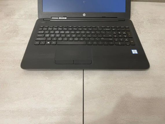 Ноутбук Б-клас HP 250 G5 / 15.6" (1366x768) TN / Intel Core i3-6006U (2 (4) ядра по 2.0 GHz) / 8 GB DDR4 / 275 GB SSD / Intel HD Graphics 520 / WebCam / DVD-RW / HDMI б/в | Зображення 4