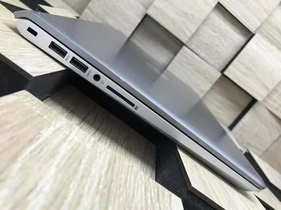 Ультрабук Б-класс HP Pavilion 14-bk091st / 14" (1366x768) TN / Intel Core i5-7200U (2 (4) ядра по 2.5 - 3.1 GHz) / 8 GB DDR4 / 256 GB SSD / Intel HD Graphics 620 / WebCam б/у | Зображення 6