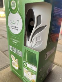 🌿 Air Wick Automatic Spray 24/7 “White Flowers” – свежесть в доме без усилий! ✨🌸