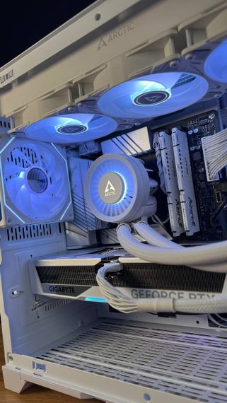 Збірка під замовлення: ігровий ПК GameMax Hype-M White Tower / Intel Core i7-14700F (20 (28) ядер по 1.5 - 5.4 GHz) / 32 GB DDR5 / 1000 GB SSD M.2 / nVidia GeForce RTX 5070, 12 GB GDDR7, 192-bit / 850W | Зображення 7